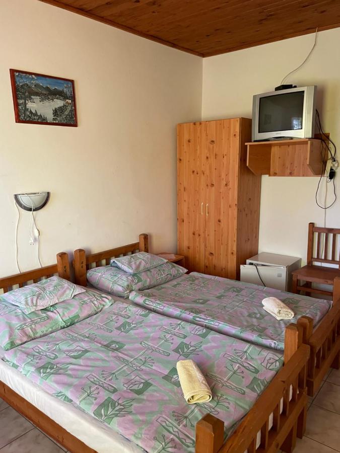 Zsuzsa Apartman Lägenhet Poroszló Exteriör bild